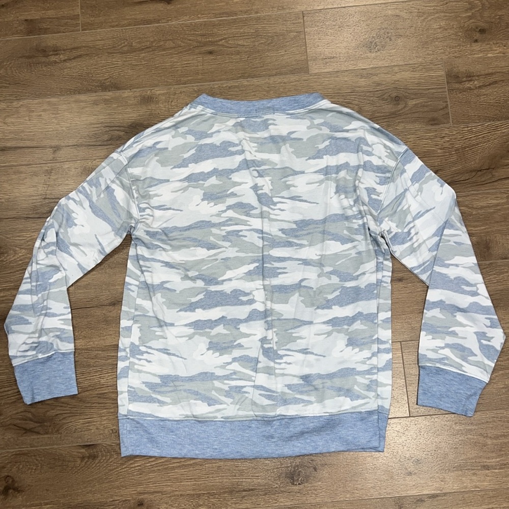 Splendid Size Medium Sweater - Picture 6 of 6